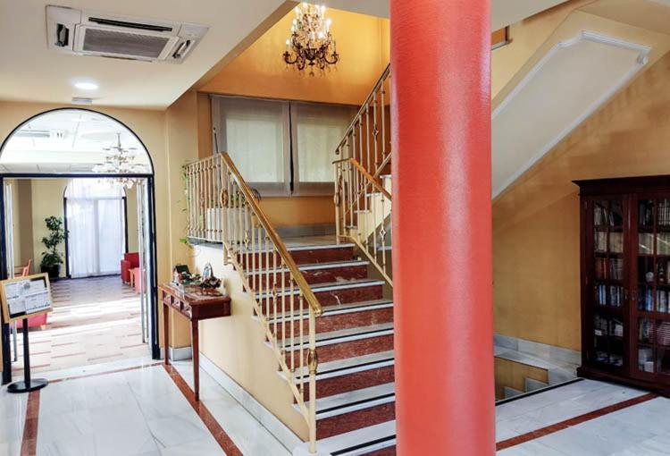 Hostal Plaza Mayor Torrejón de Ardoz Kültér fotó