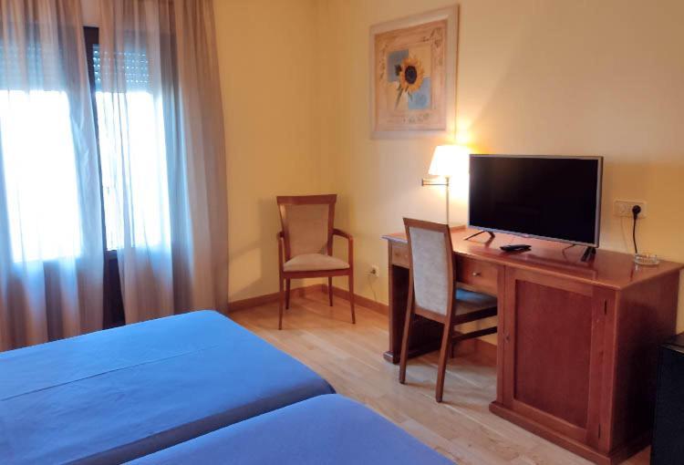 Hostal Plaza Mayor Torrejón de Ardoz Kültér fotó