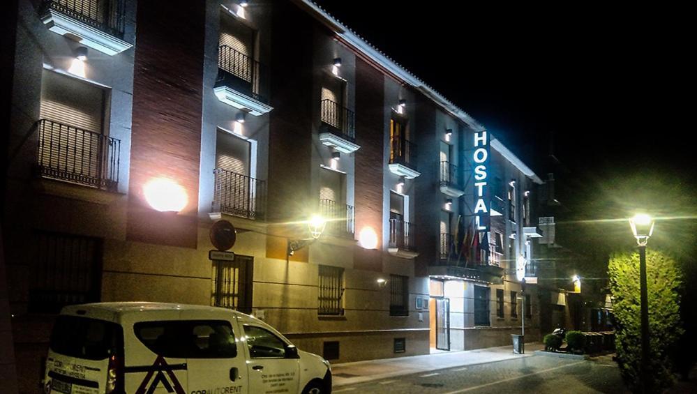 Hostal Plaza Mayor Torrejón de Ardoz Kültér fotó