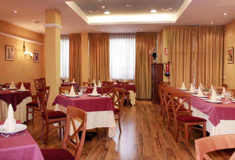 Hostal Plaza Mayor Torrejón de Ardoz Kültér fotó